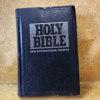 Image of The Holy Bible: New International Version  (Trawas)